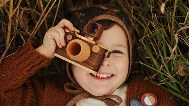 fathers factory best selling wooden toy camera. 35mm wooden toy camera vintage style is the best camera for toddler. heirloom quality wooden toys
