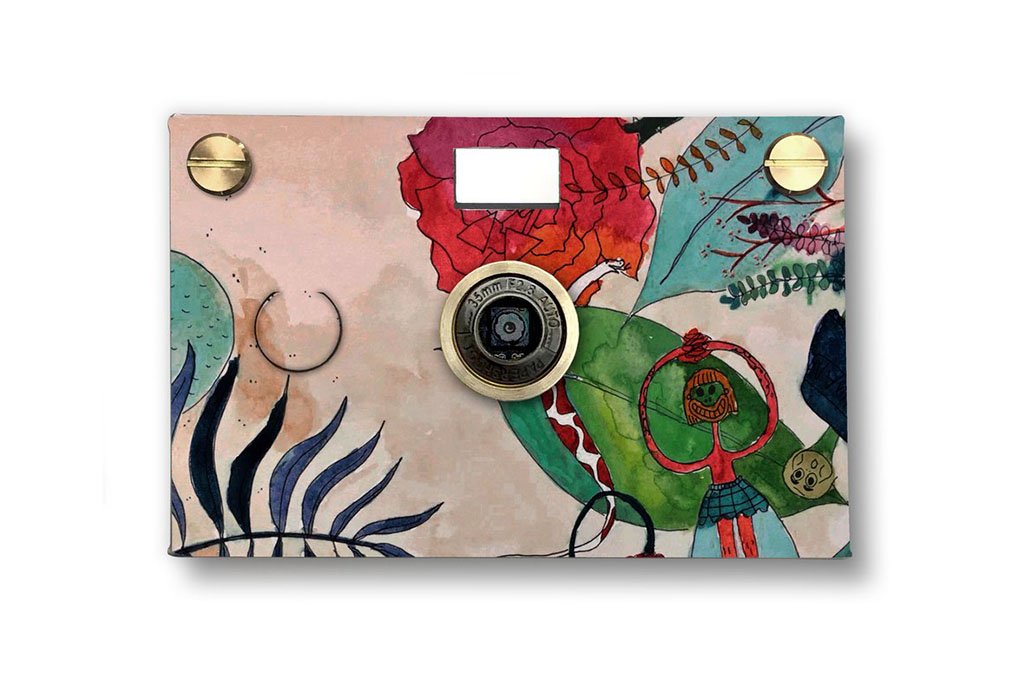 Father's Factory Rainbow PaperCam paper digital camera is a fun and easy to use working digital camera with recycled paper case for any beginner photographers. 