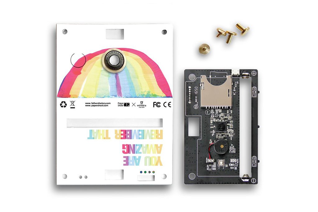 Father's Factory Rainbow PaperCam paper digital camera is a fun and easy to use working digital camera with recycled paper case for any beginner photographers.