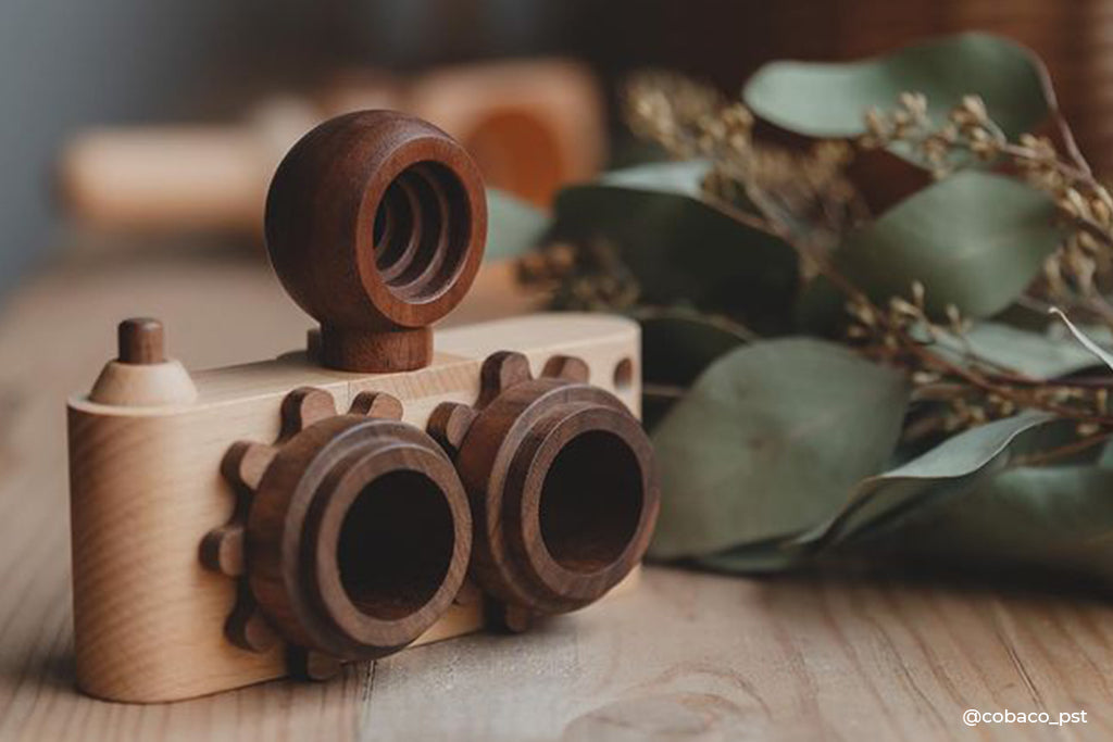 Twinkle wooden toy camera inspired by the stereo camera offers double the fun with two kaleidoscope lenses. Like a wooden binocular toy, Father’s Factory twinkle wooden toy camera has 2 lenses. Children can look through the lenses and find wonders. The kaleidoscopic lens will enhance creativity in children and offers high-quality playtime. Father's factory wooden toys can double as interior decor, kid’s room decor, and playroom display.