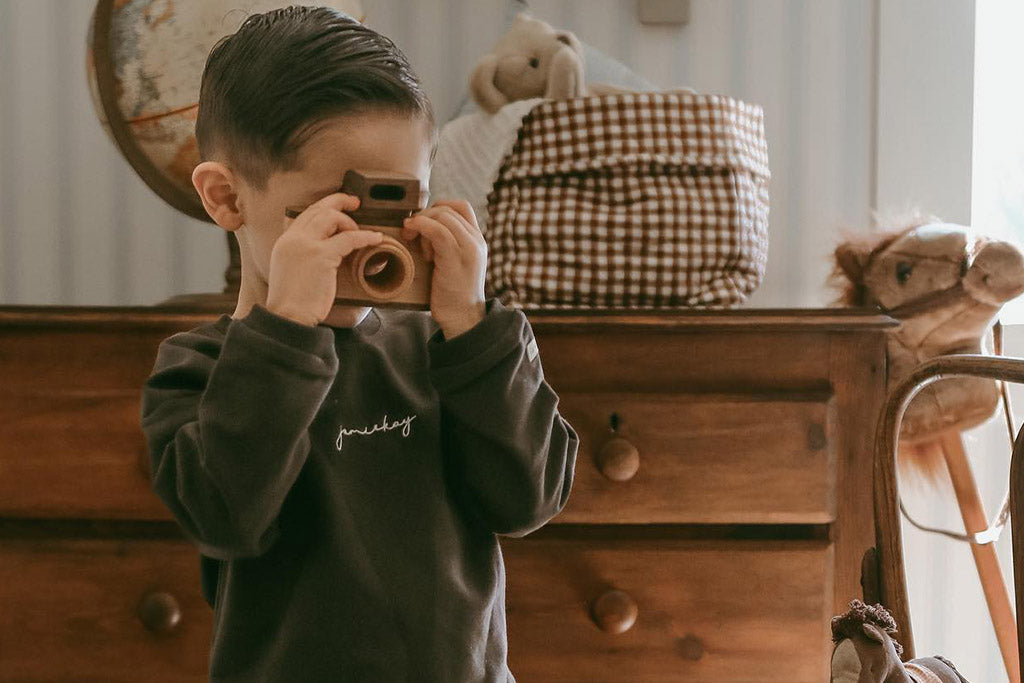 35MM Wooden Toy Camera in Walnut - Original Style