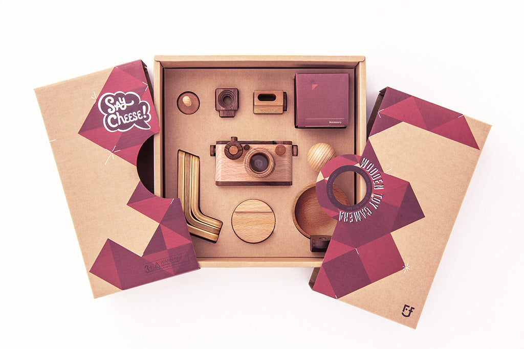 Enhance your playtime with our wooden toy camera gift set, featuring a 35mm wooden camera and four wooden flashes. This versatile set not only fuels creative play but also serves as an attractive home decor addition.